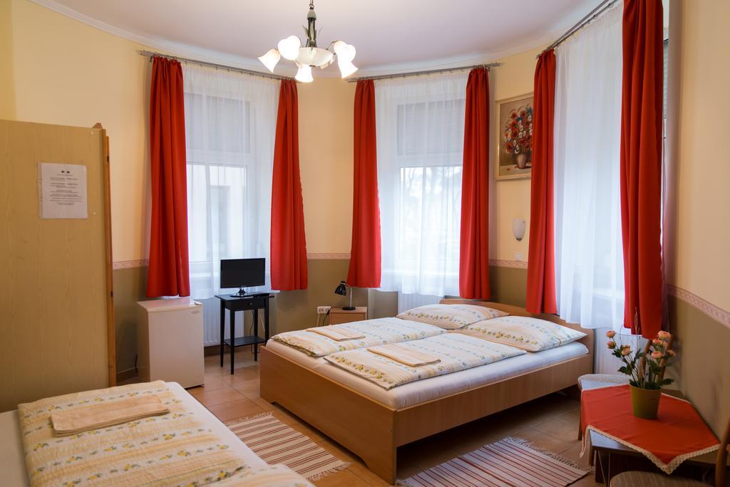 Taverna Panzio Sopron Eksteriør billede