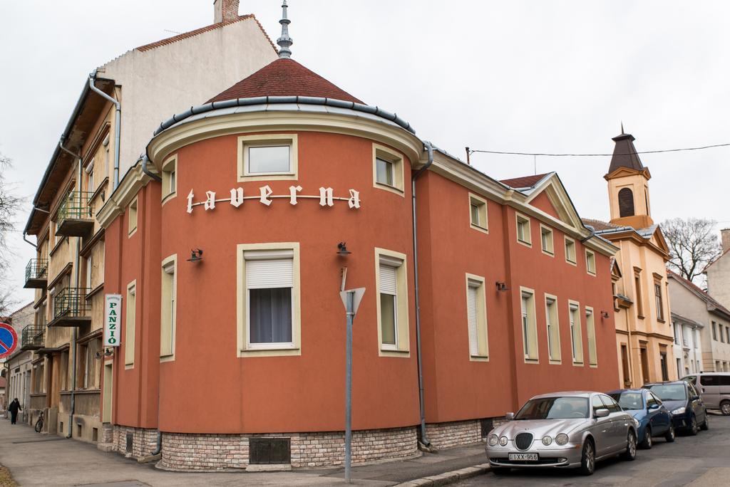Taverna Panzio Sopron Eksteriør billede